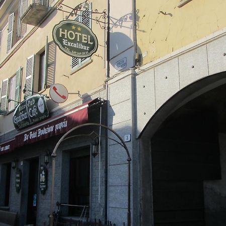 Hotel Excalibur Revello Eksteriør billede